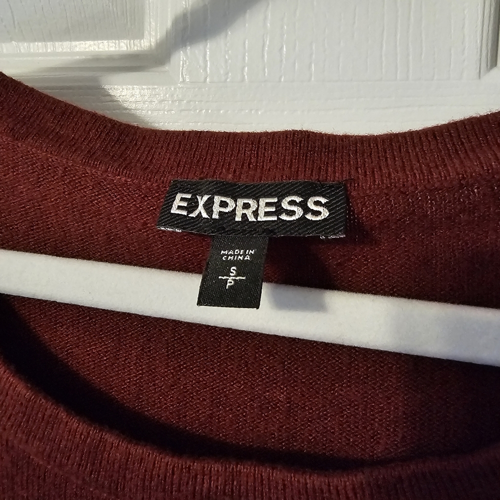 HP🎉 Express Geometric Print Maroon Sweater Dress - Size SP - Picture 6 of 9
